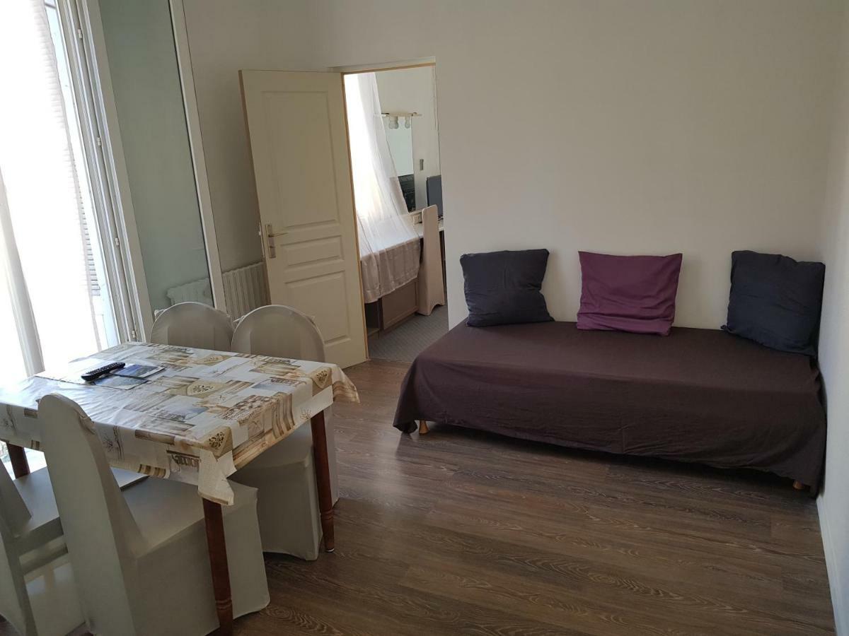 18 Rue Des Petits Fosses - 5 Apartment ลูร์ด ภายนอก รูปภาพ